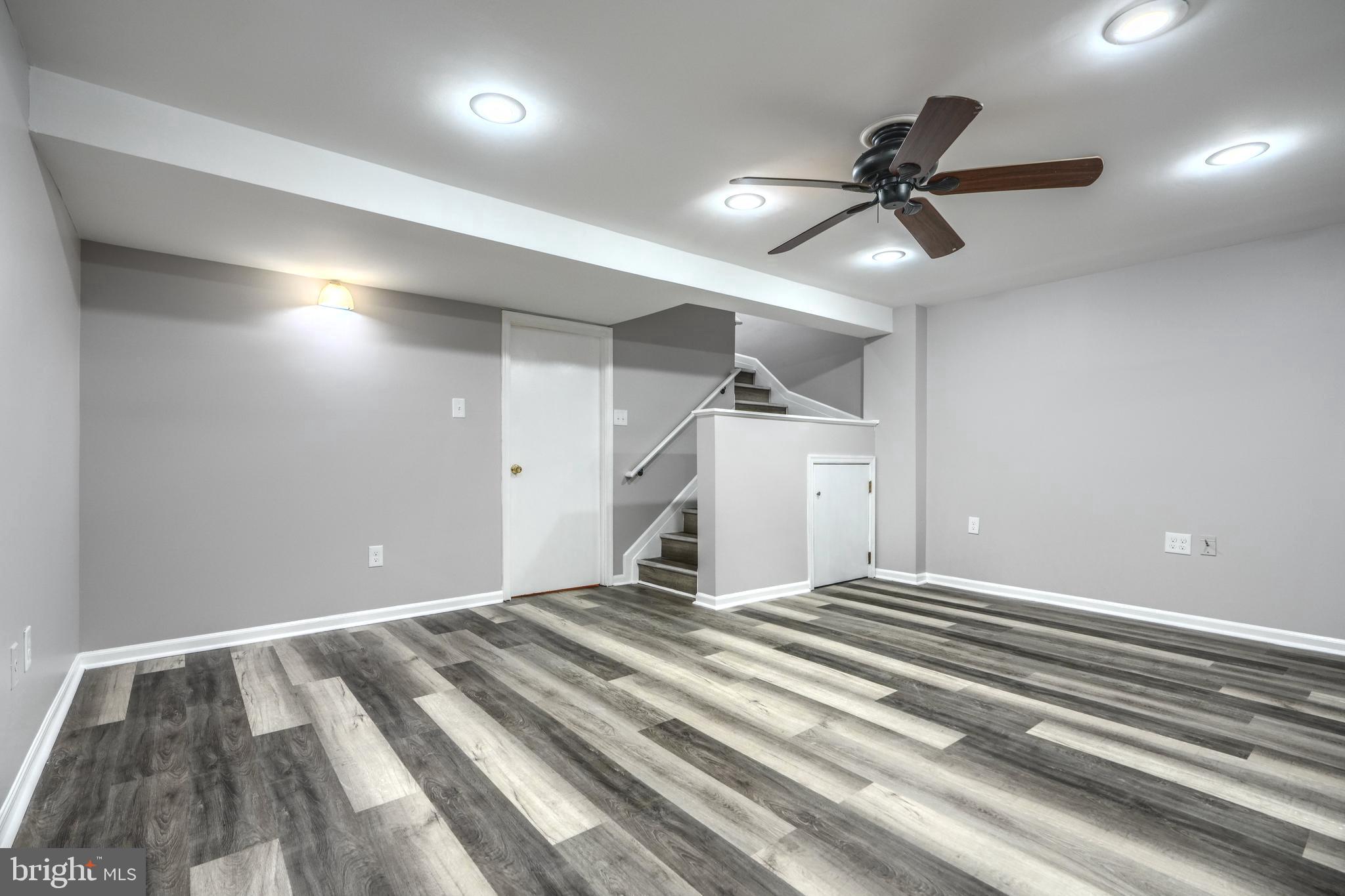 KINGS COURT - Residential Lease
