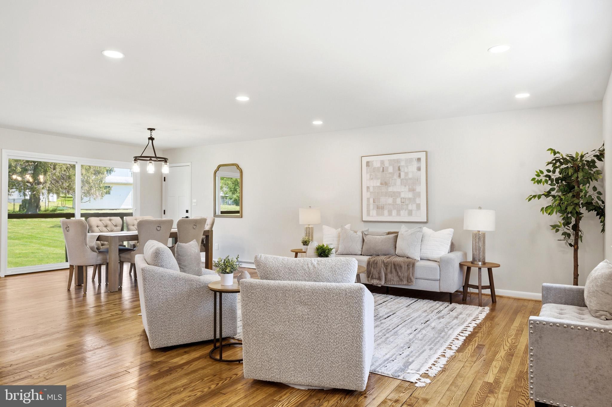 SOCIETY HILL - Residential