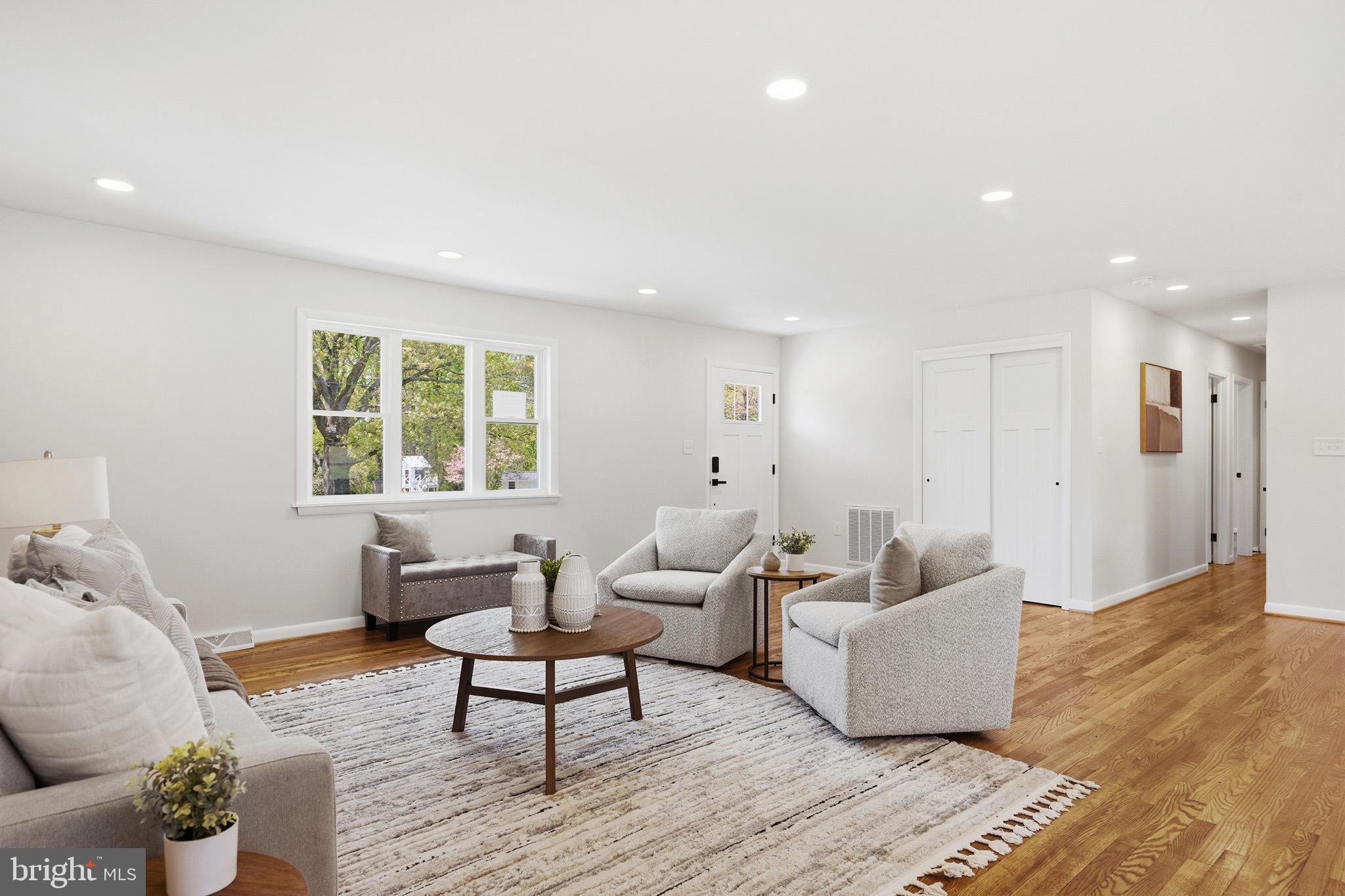 SOCIETY HILL - Residential