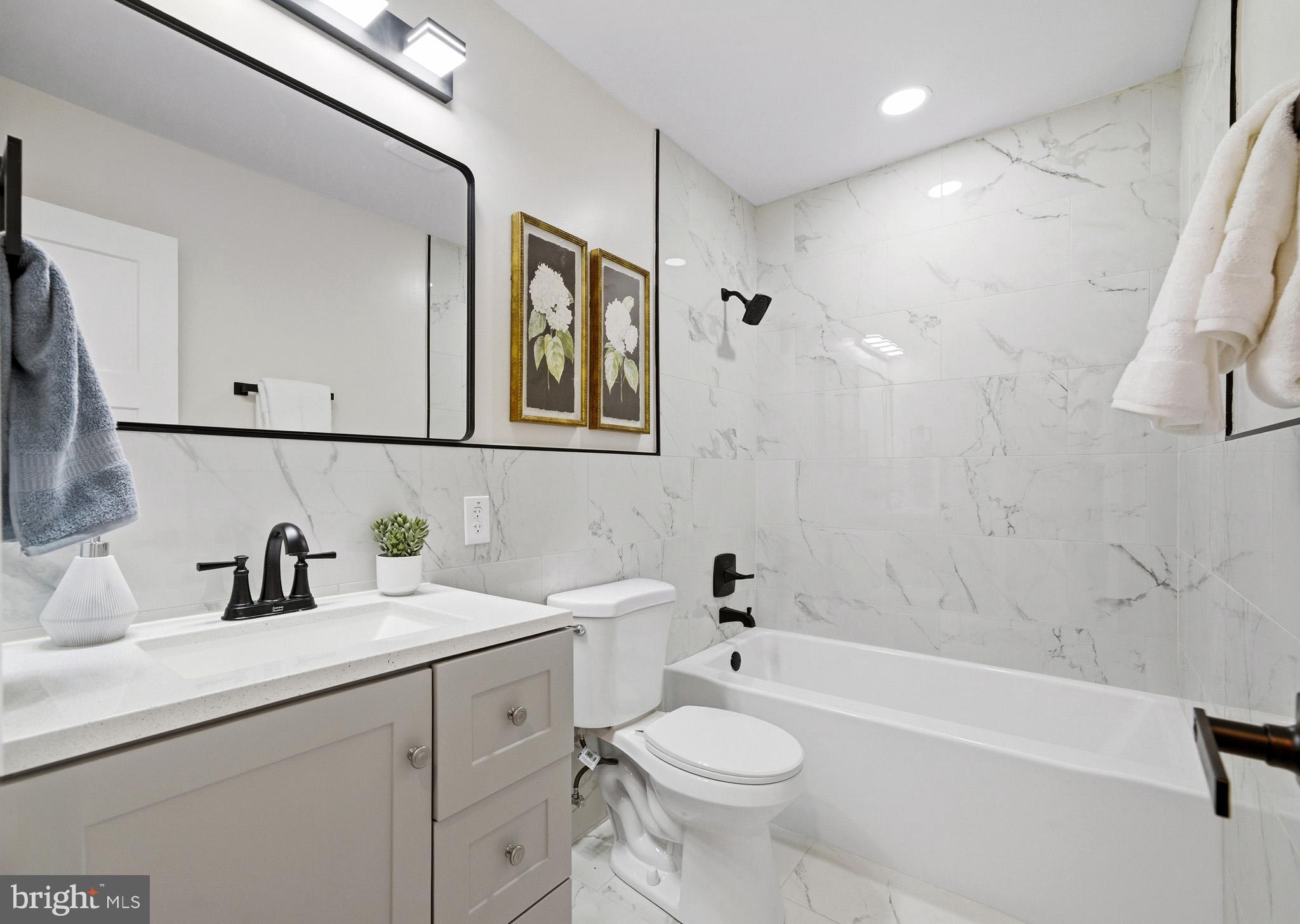 SOCIETY HILL - Residential