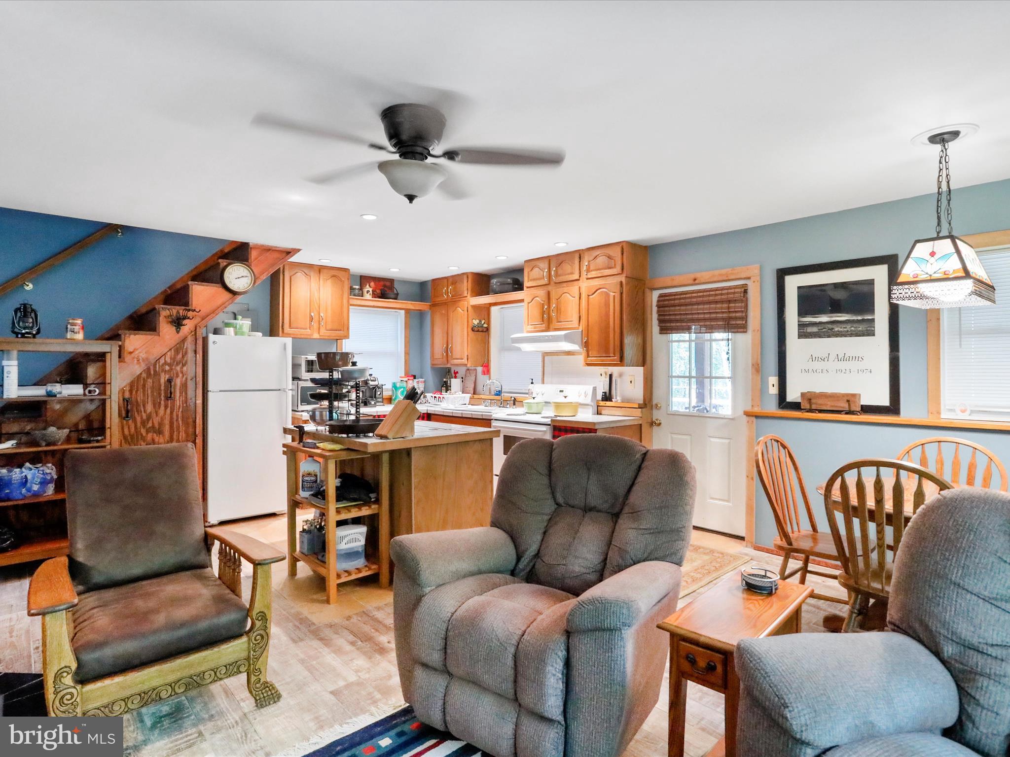 DUNMORE RIDGE PARK - Residential