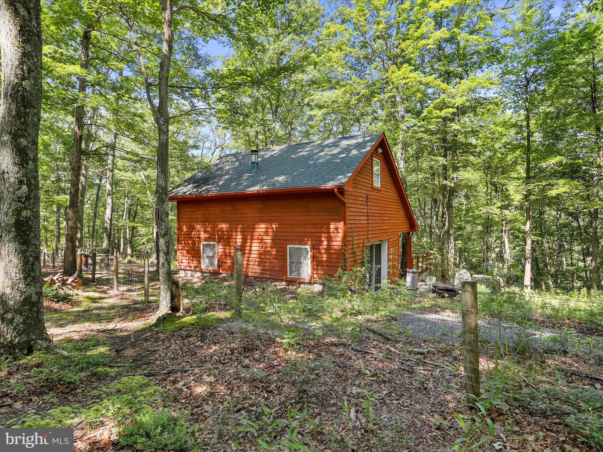 DUNMORE RIDGE PARK - Residential