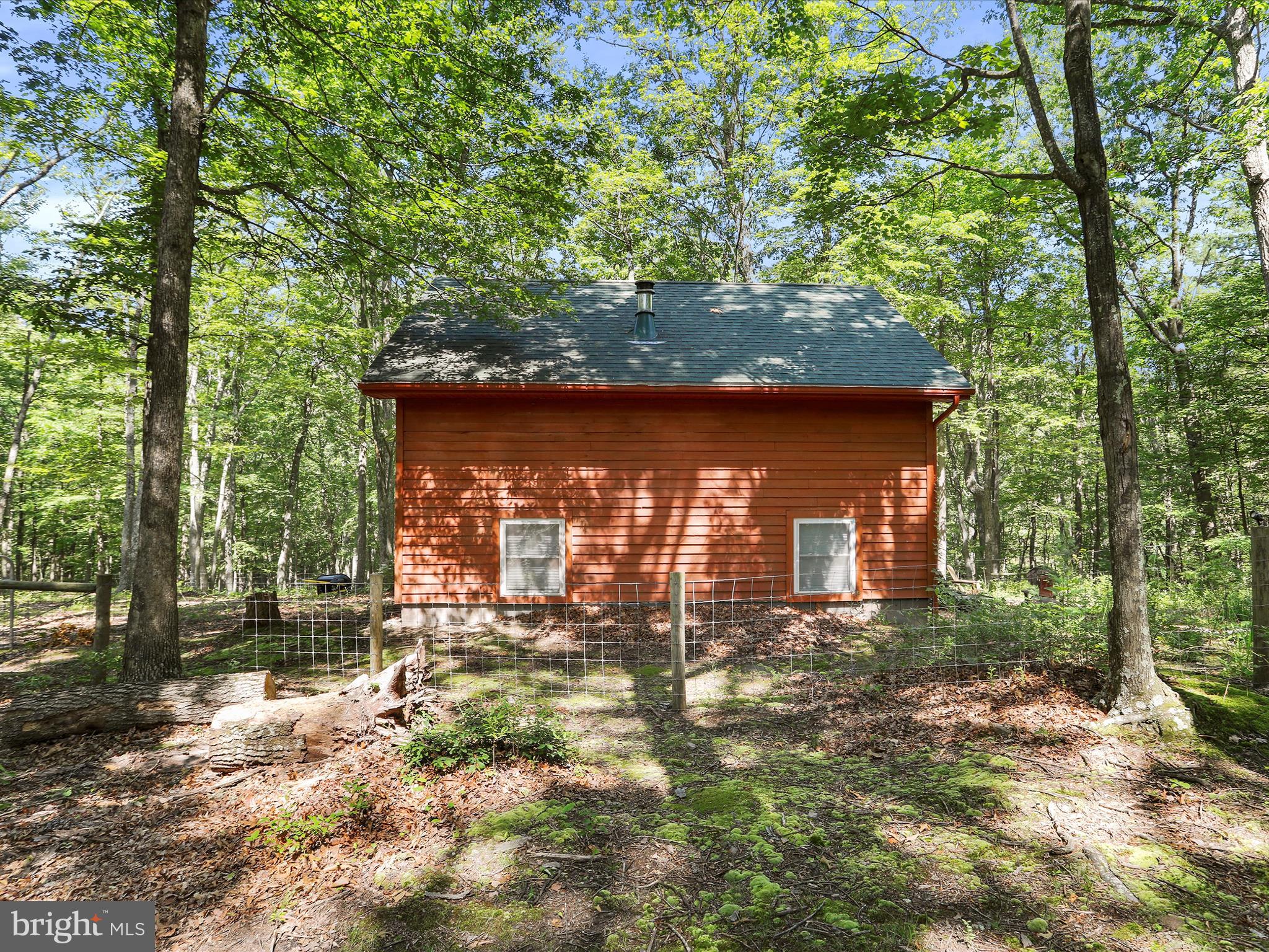 DUNMORE RIDGE PARK - Residential