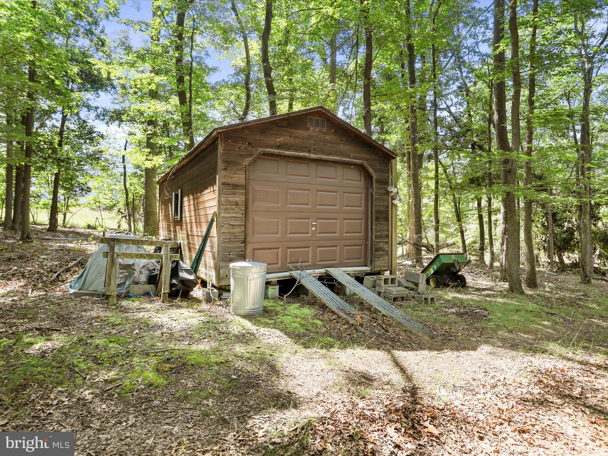 DUNMORE RIDGE PARK - Residential