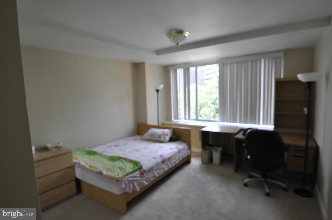 RIVER PLACE - Residential Lease