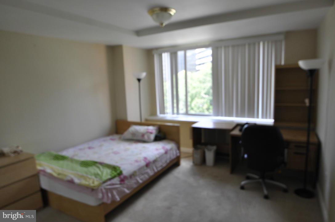 RIVER PLACE - Residential Lease