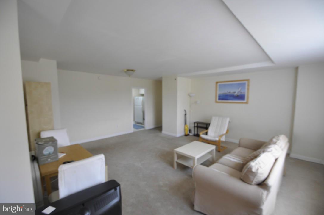 RIVER PLACE - Residential Lease