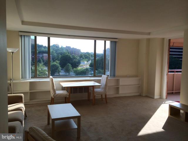 RIVER PLACE - Residential Lease