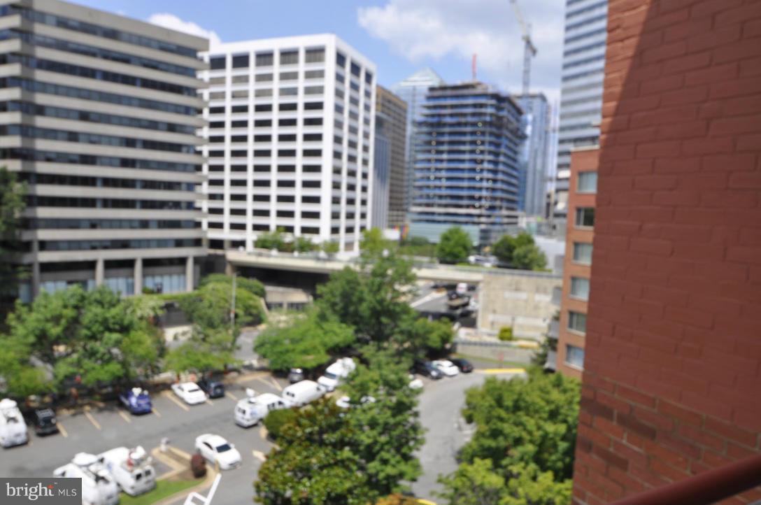 RIVER PLACE - Residential Lease