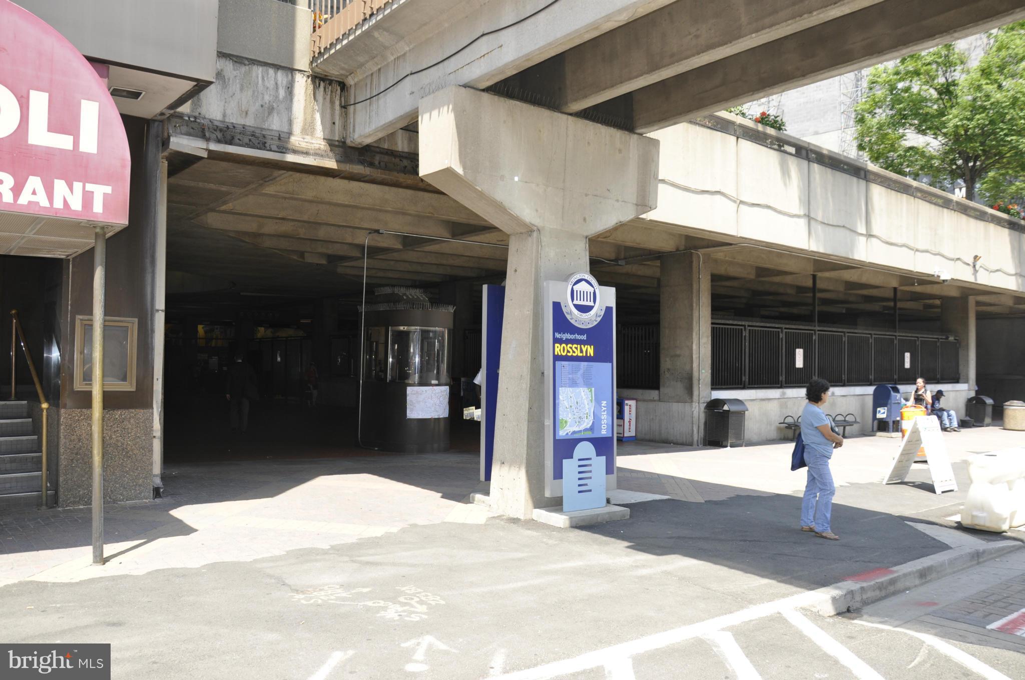 RIVER PLACE - Residential Lease