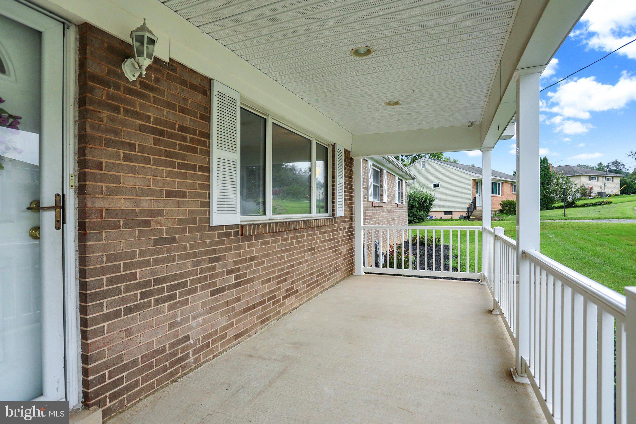 19 E GLENWOOD DRIVE
