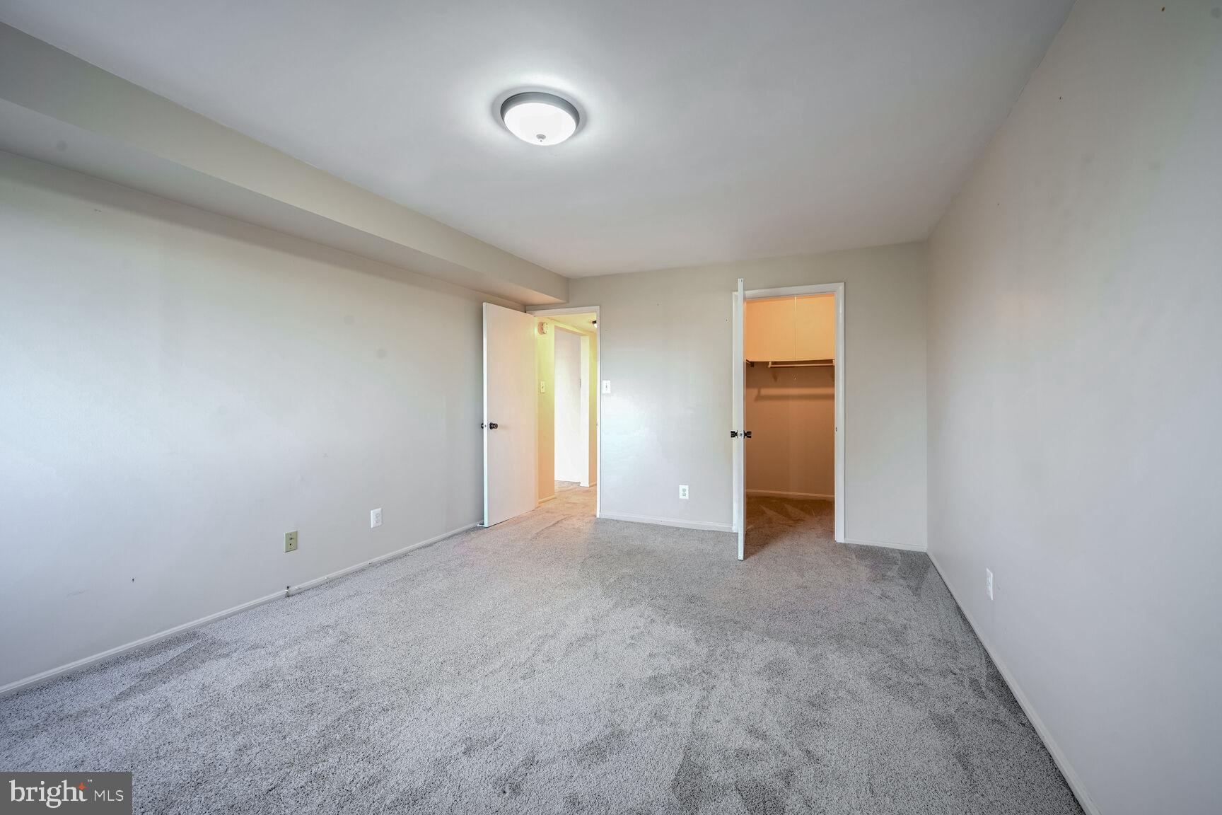 AMERICANA CENTRE - Residential Lease