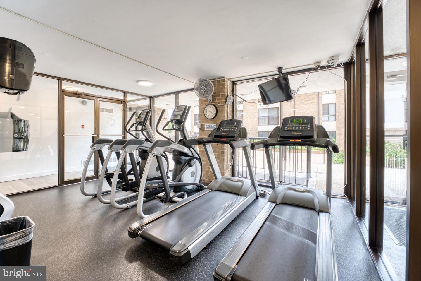AMERICANA CENTRE - Residential Lease