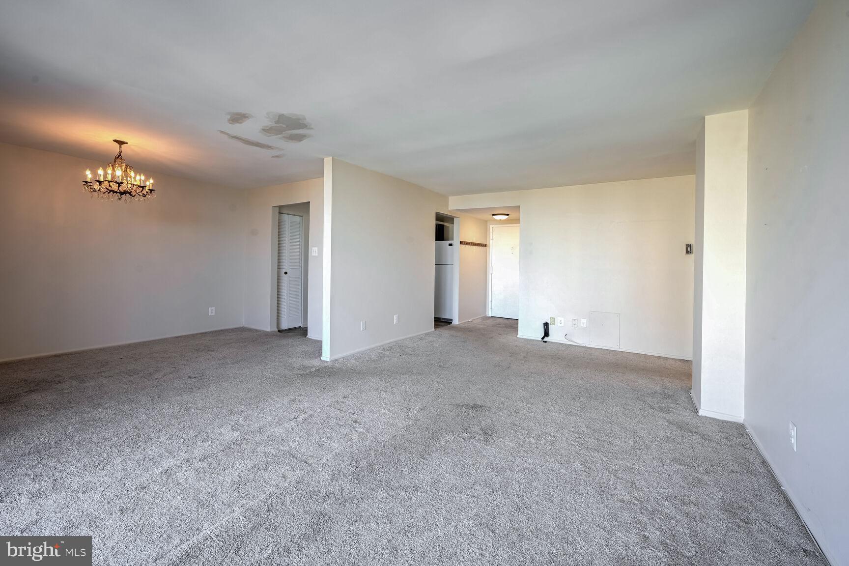AMERICANA CENTRE - Residential Lease