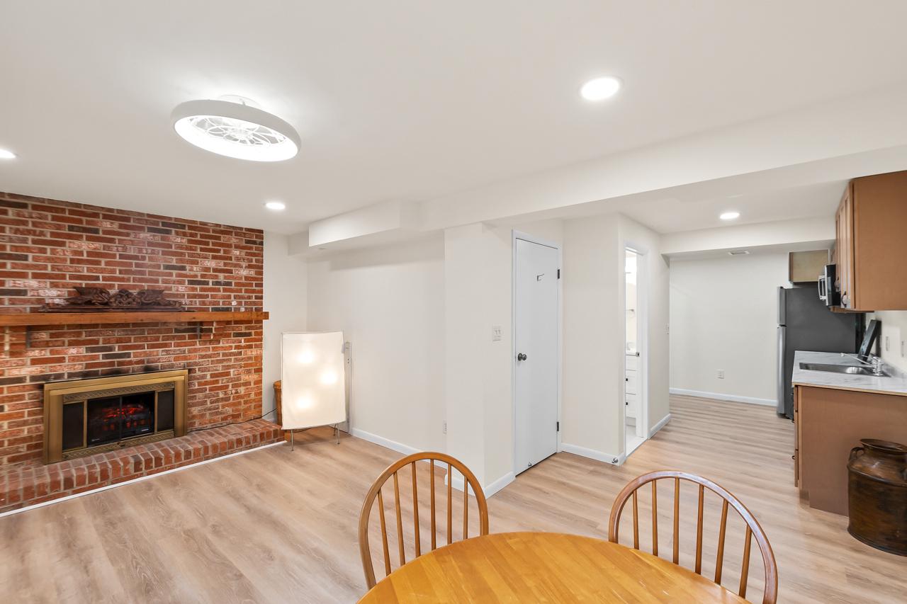 POINT OF WOODS - Residential