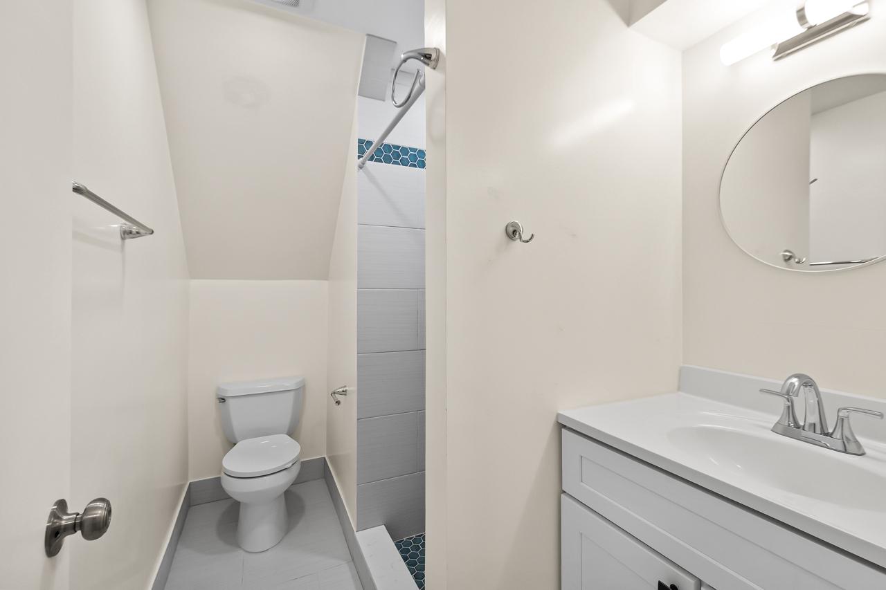 POINT OF WOODS - Residential