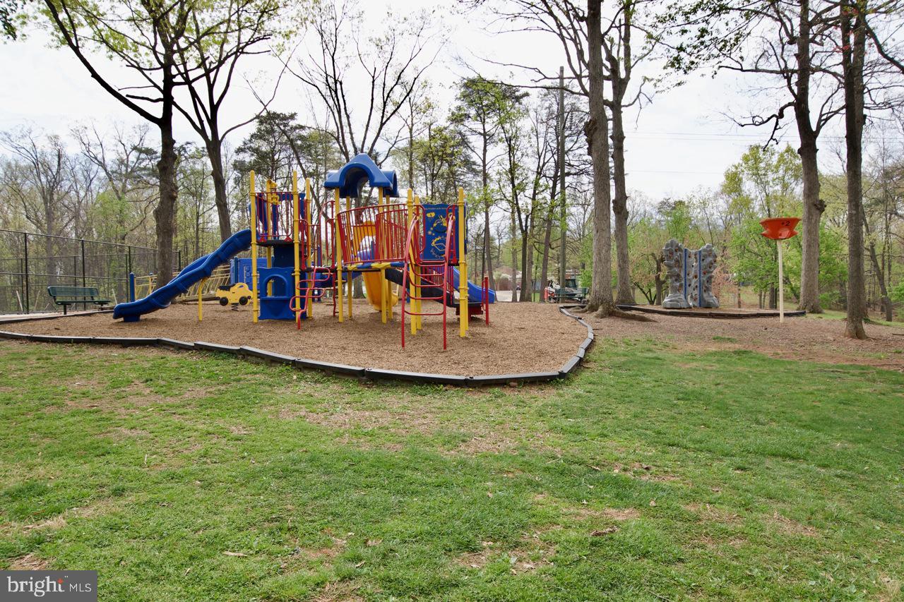 POINT OF WOODS - Residential