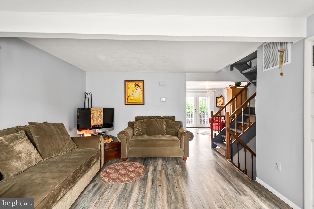 POINT OF WOODS - Residential