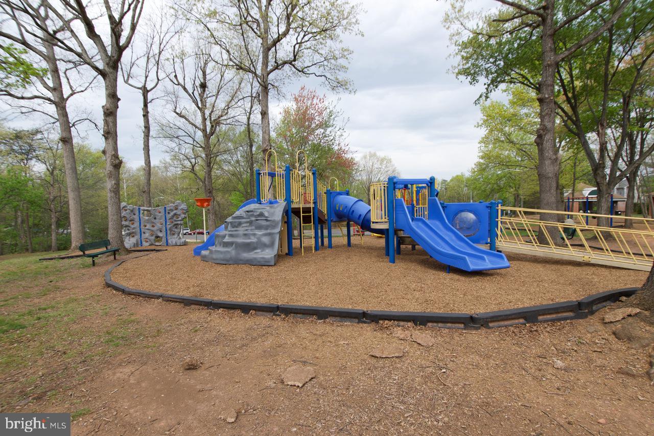 POINT OF WOODS - Residential