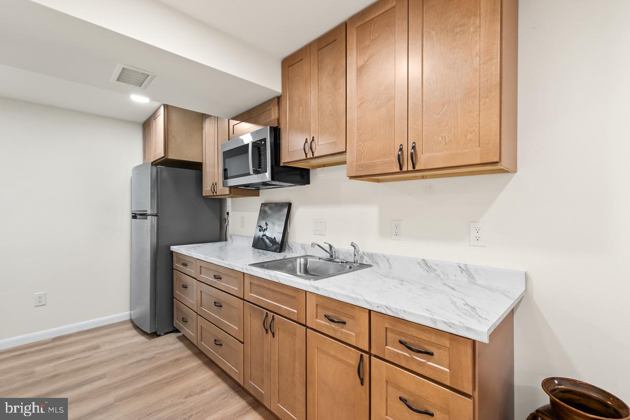 POINT OF WOODS - Residential