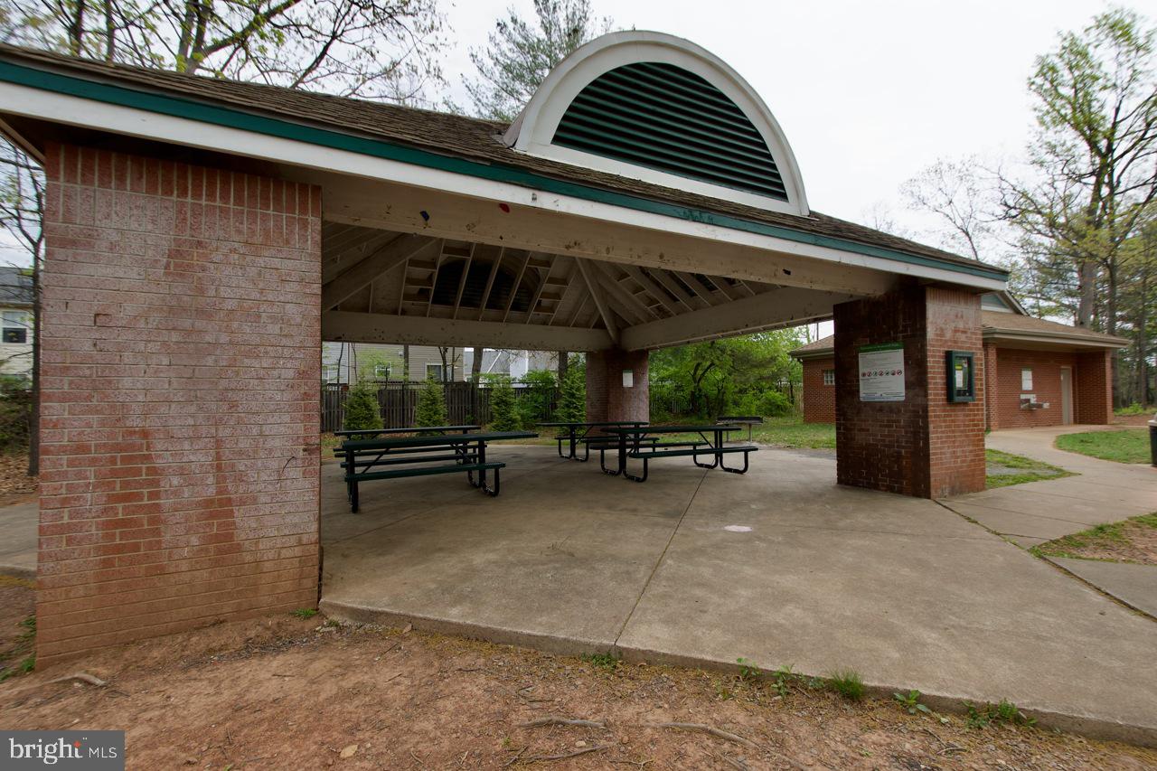 POINT OF WOODS - Residential