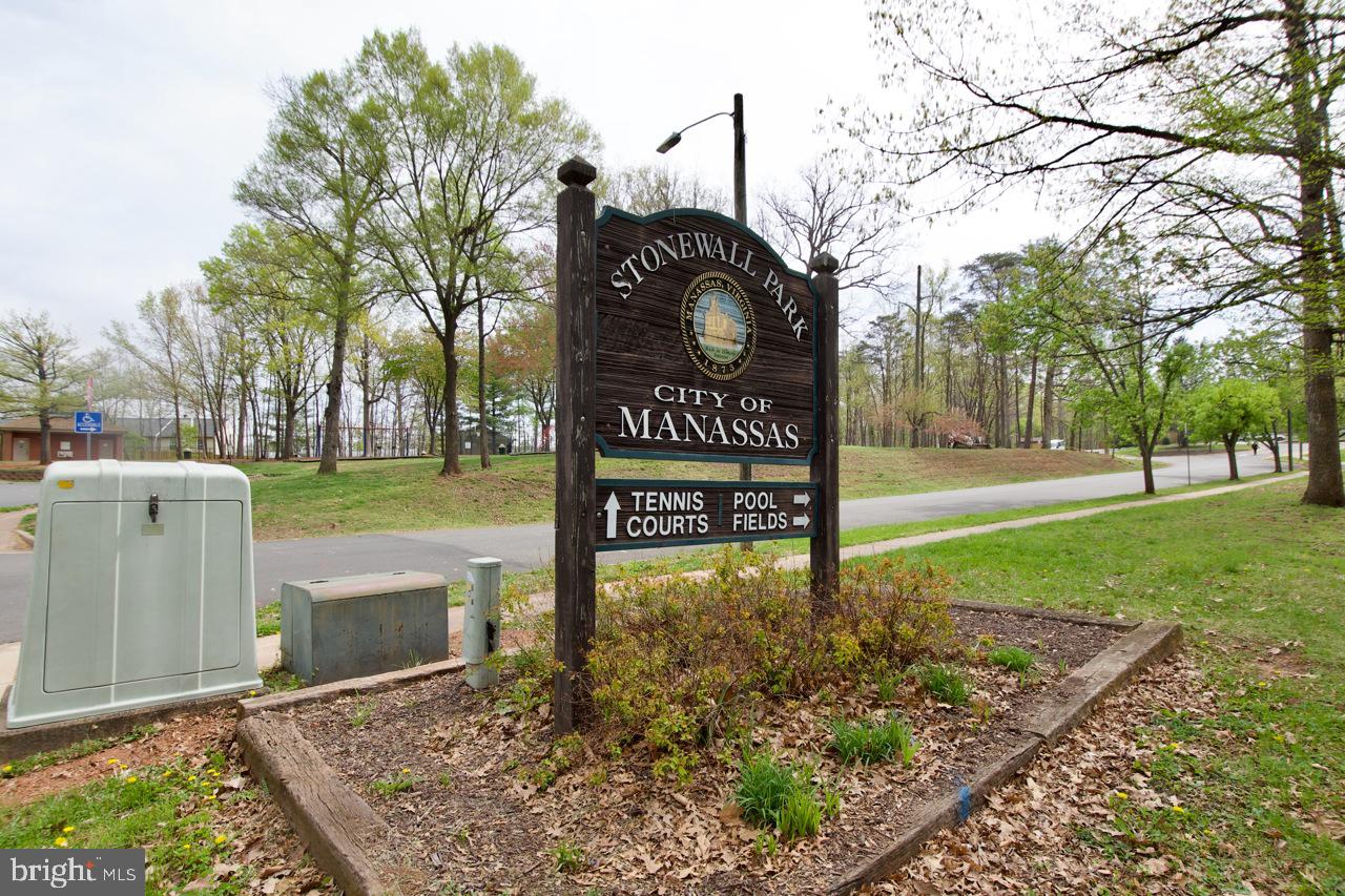 POINT OF WOODS - Residential