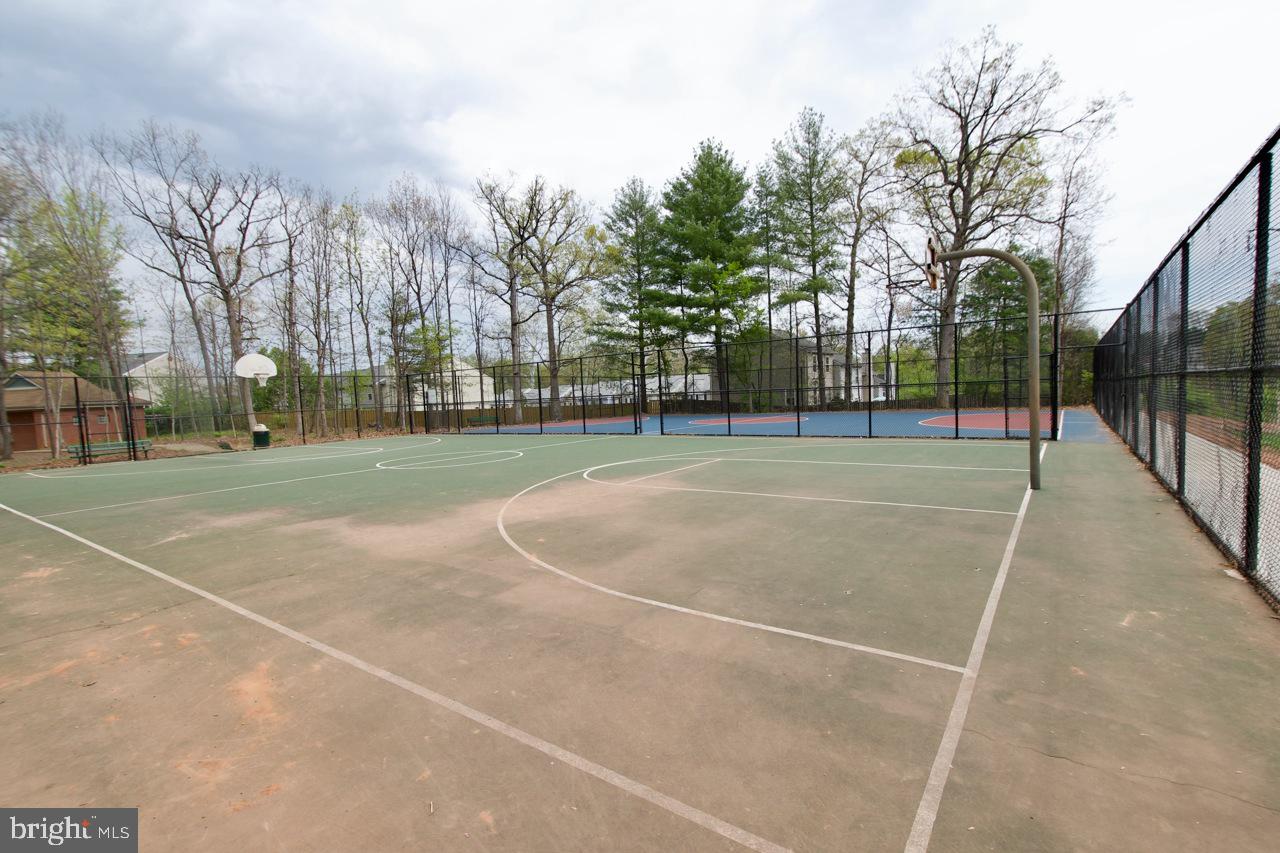 POINT OF WOODS - Residential