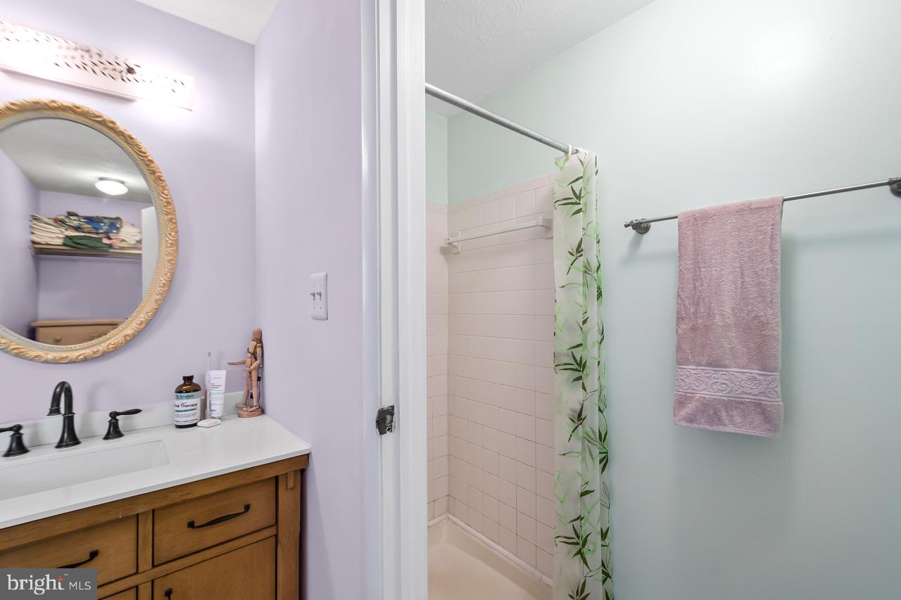 POINT OF WOODS - Residential