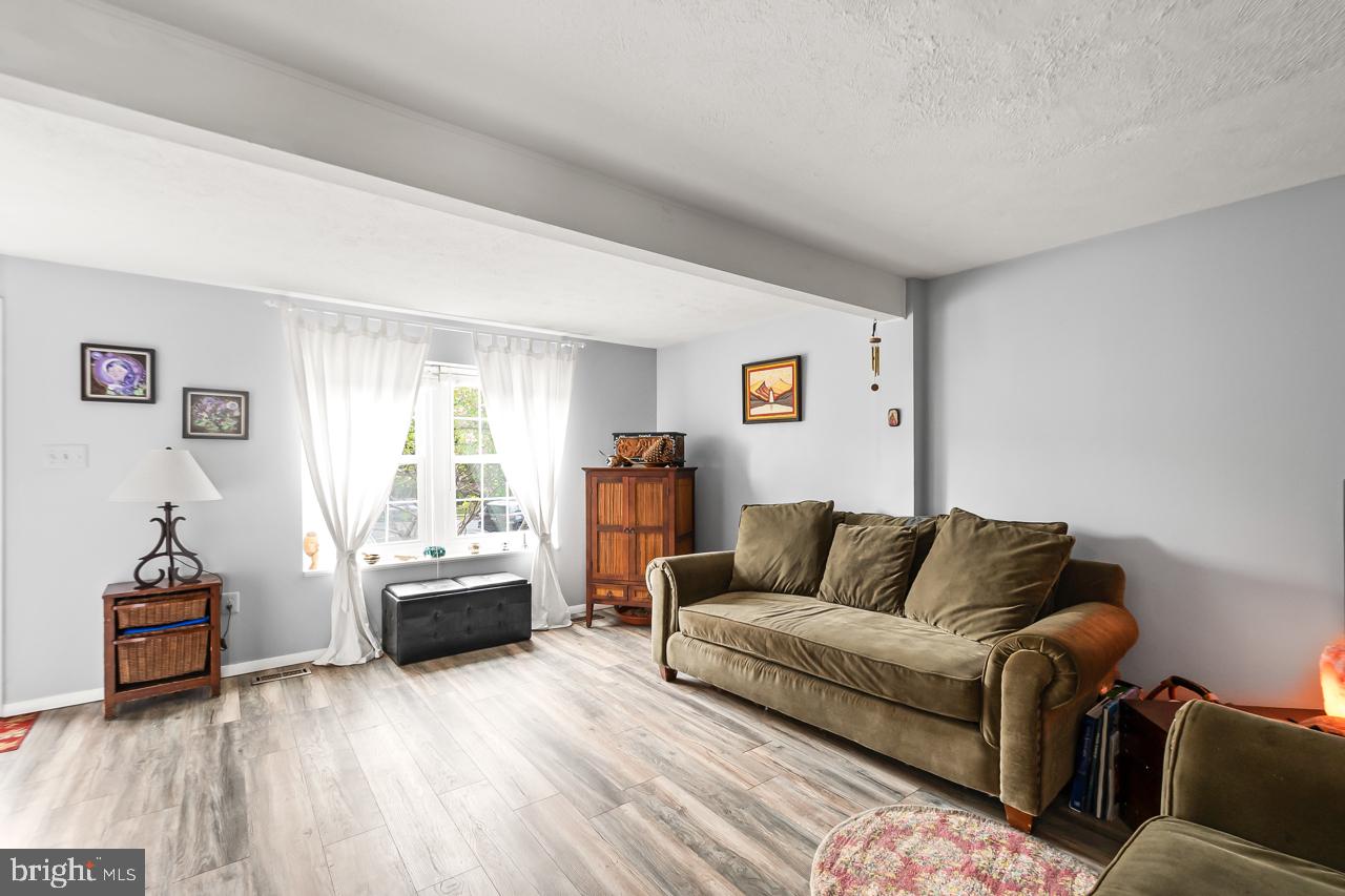 POINT OF WOODS - Residential