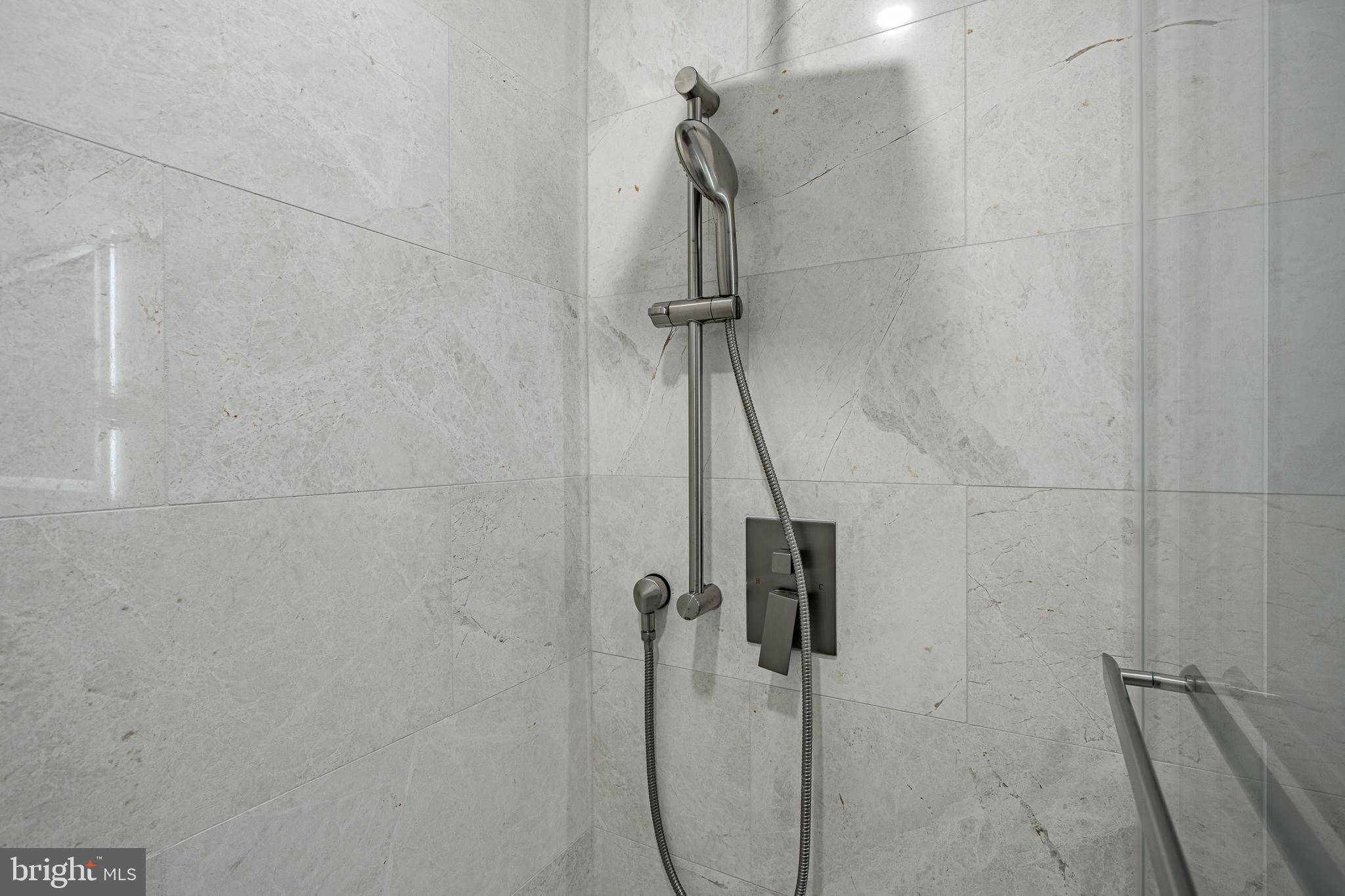 VALLEY FORGE TOWER - Residential