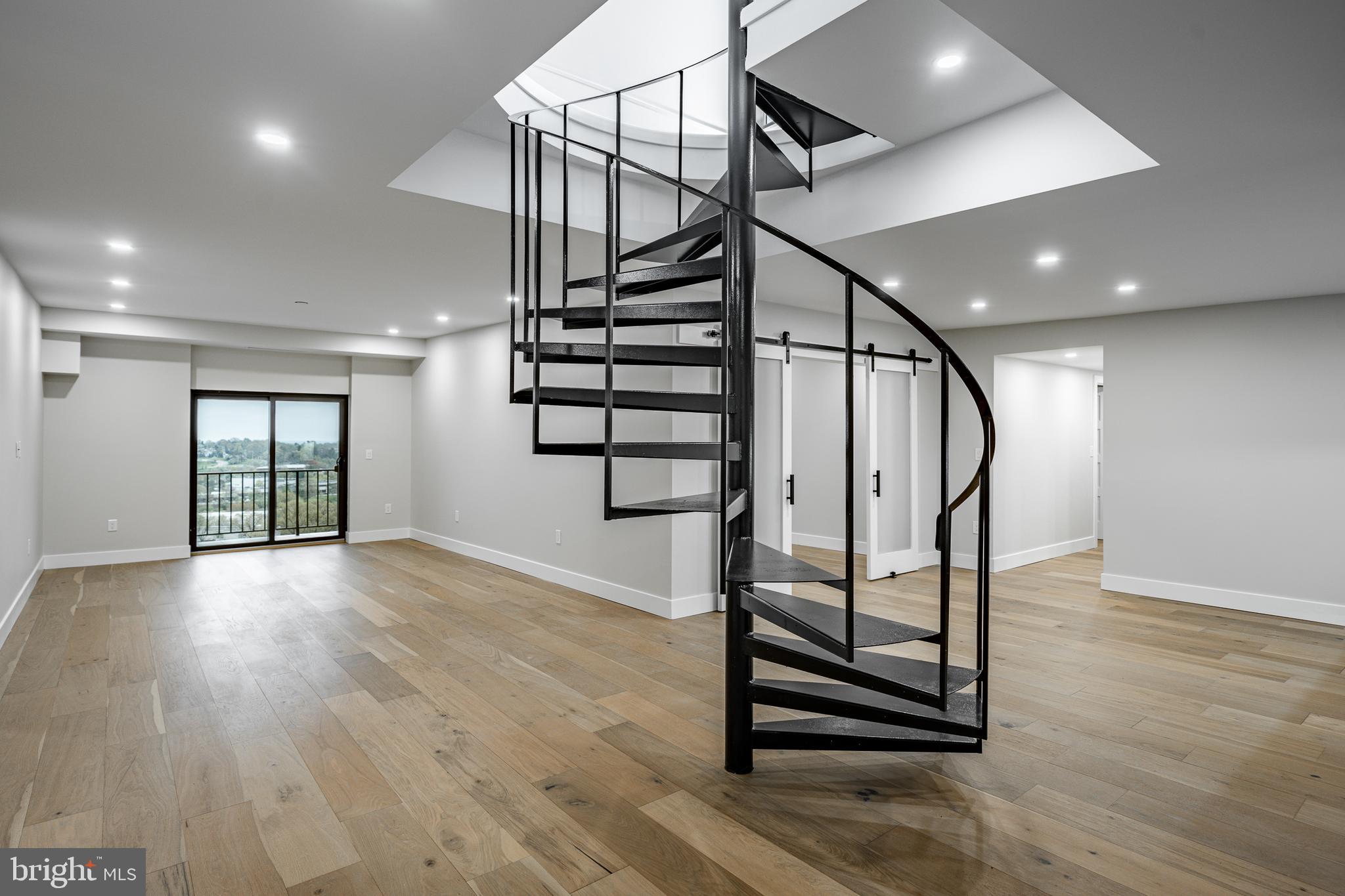 VALLEY FORGE TOWER - Residential