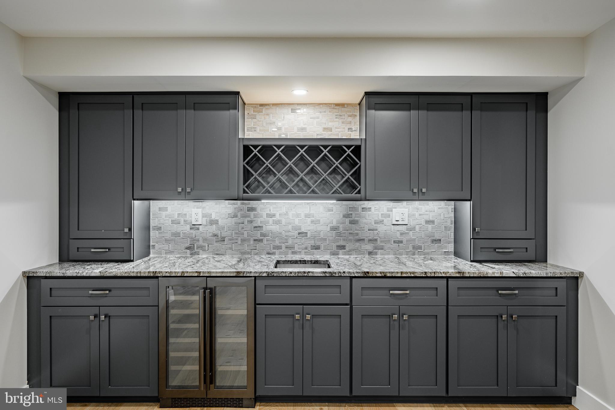 VALLEY FORGE TOWER - Residential