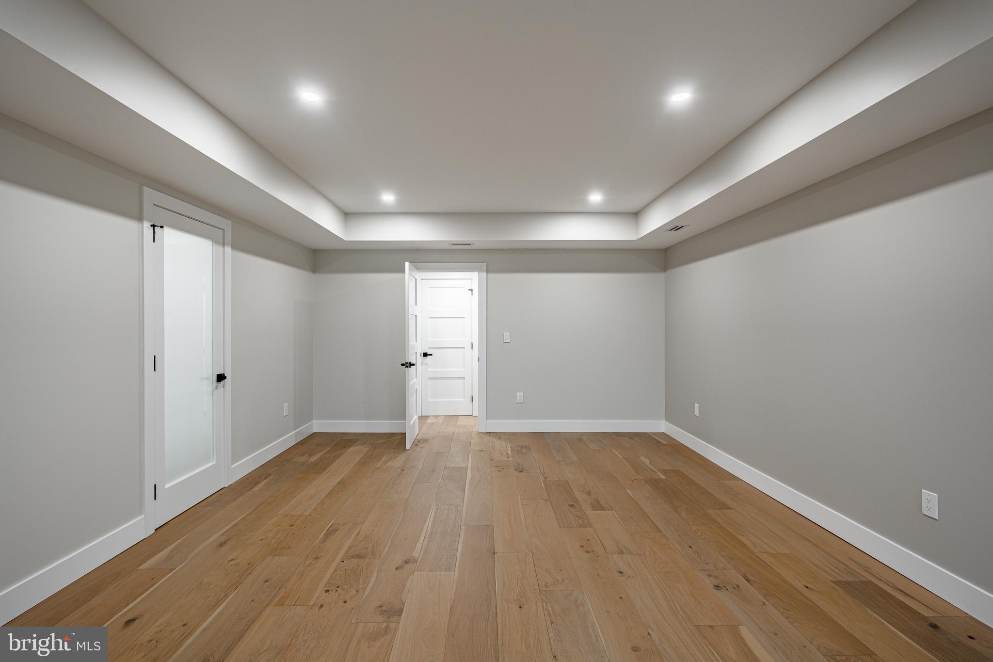 VALLEY FORGE TOWER - Residential