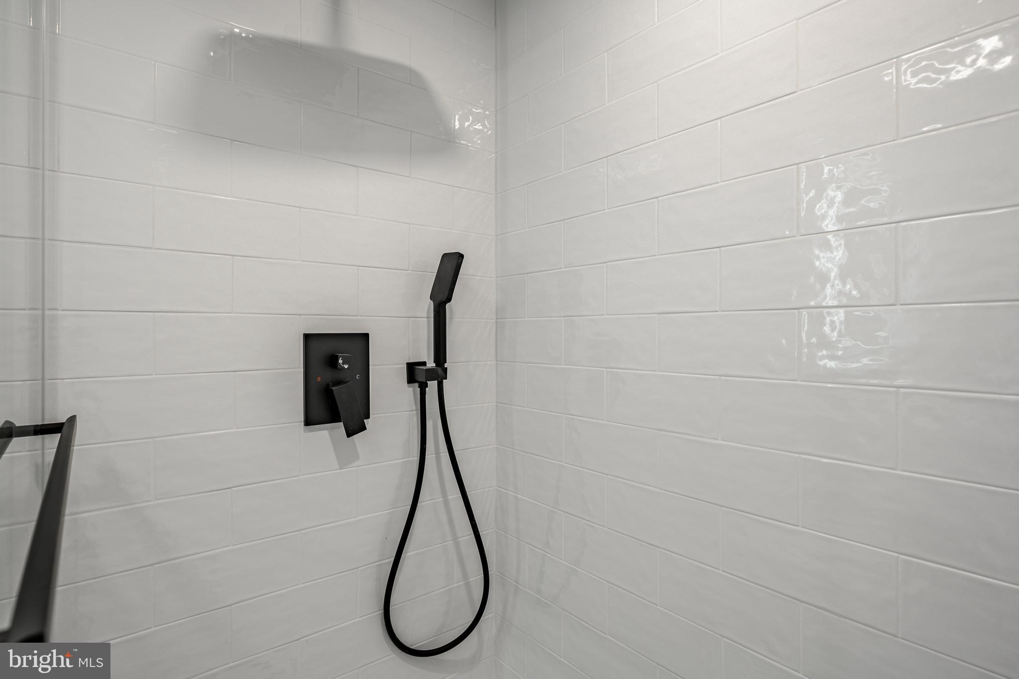 VALLEY FORGE TOWER - Residential