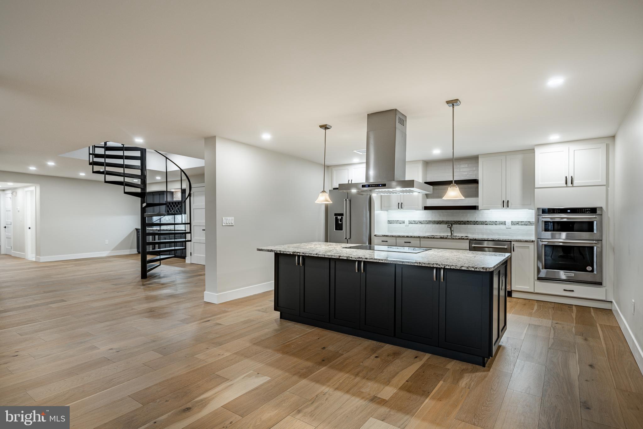 VALLEY FORGE TOWER - Residential