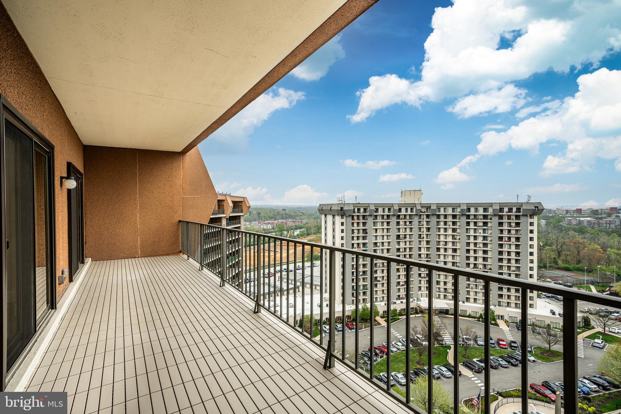 VALLEY FORGE TOWER - Residential