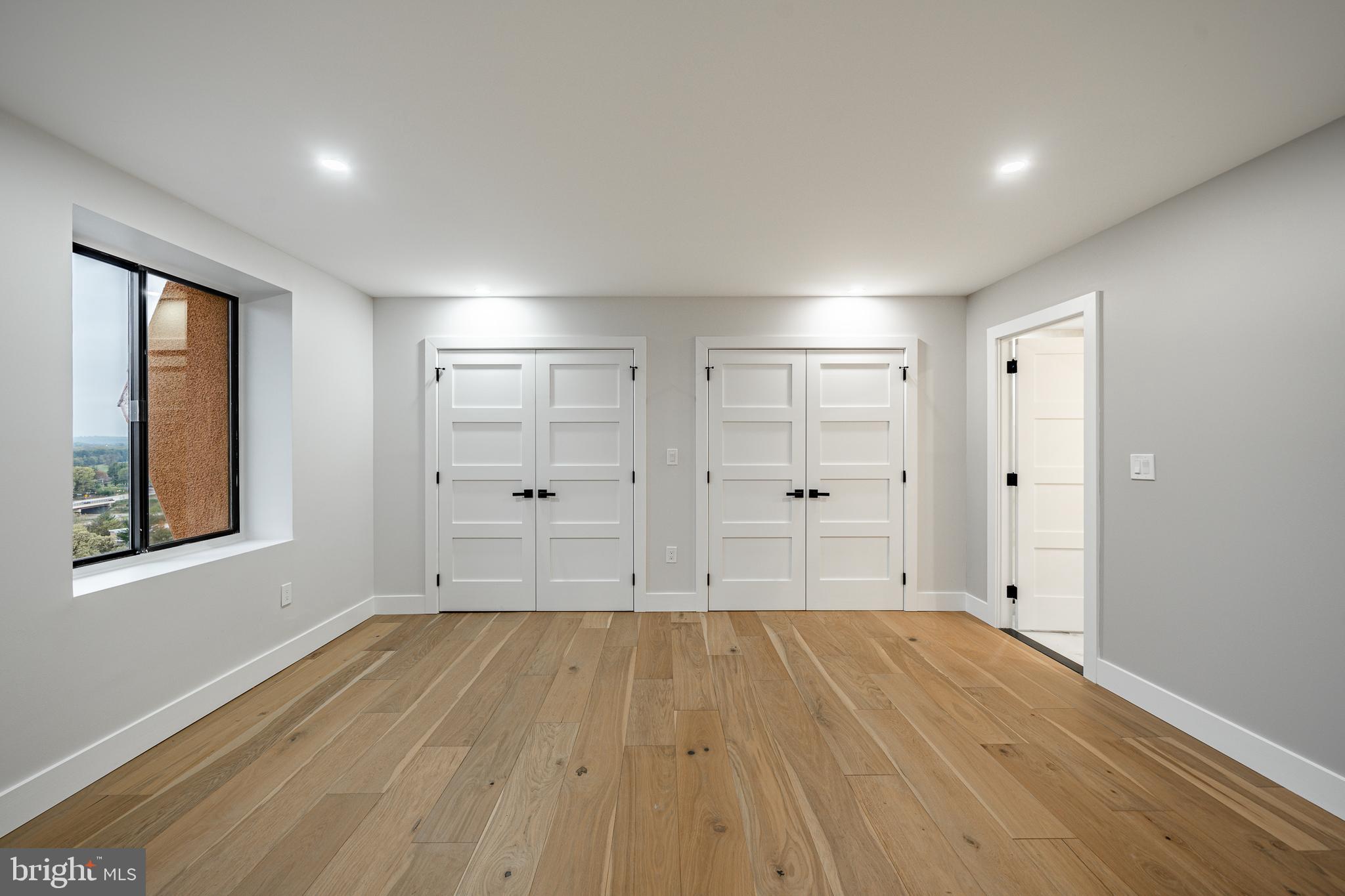 VALLEY FORGE TOWER - Residential