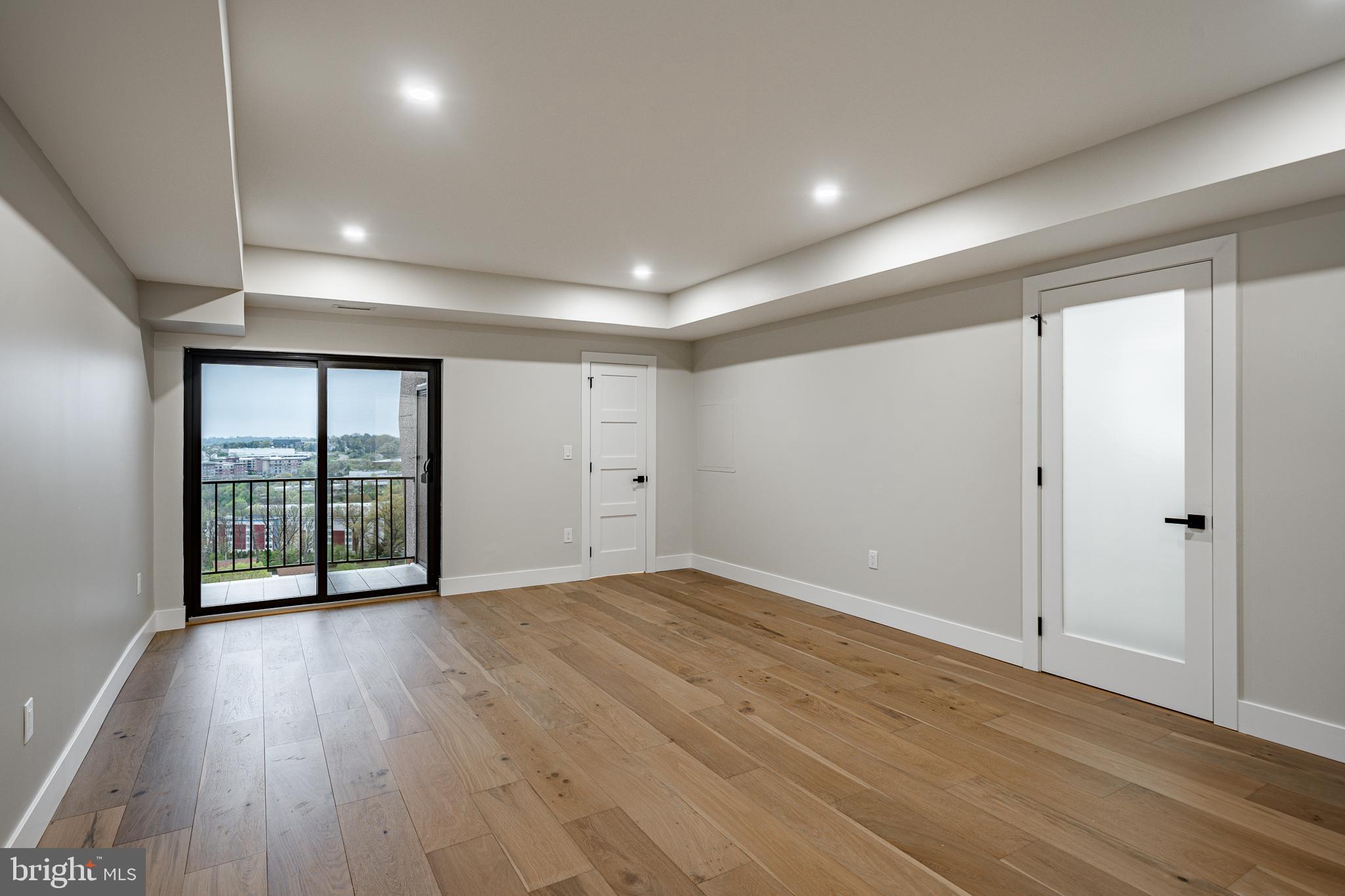 VALLEY FORGE TOWER - Residential