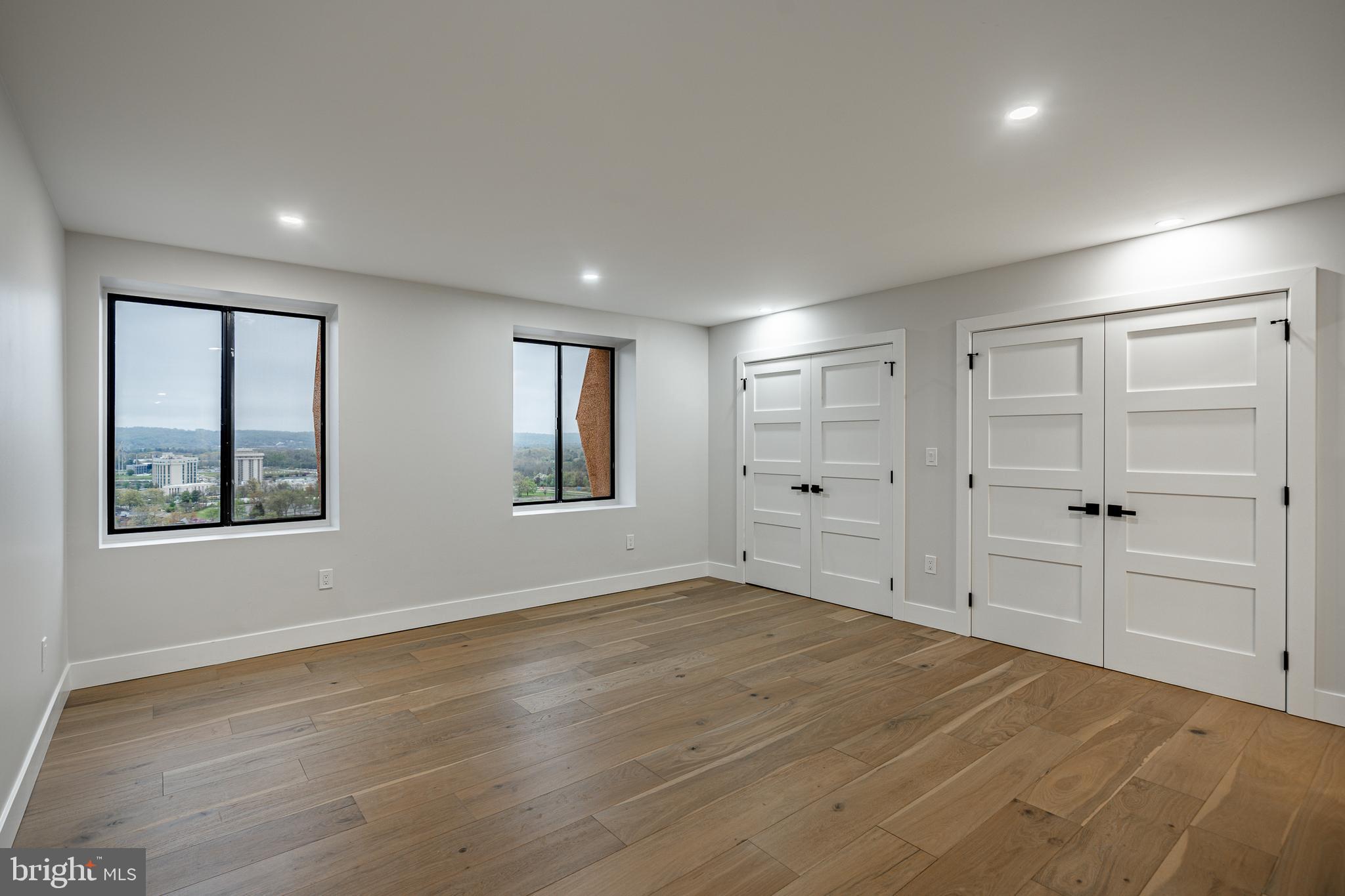 VALLEY FORGE TOWER - Residential