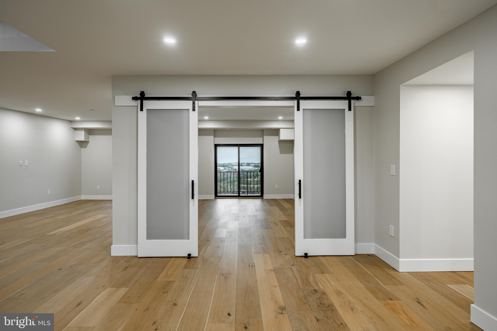 VALLEY FORGE TOWER - Residential