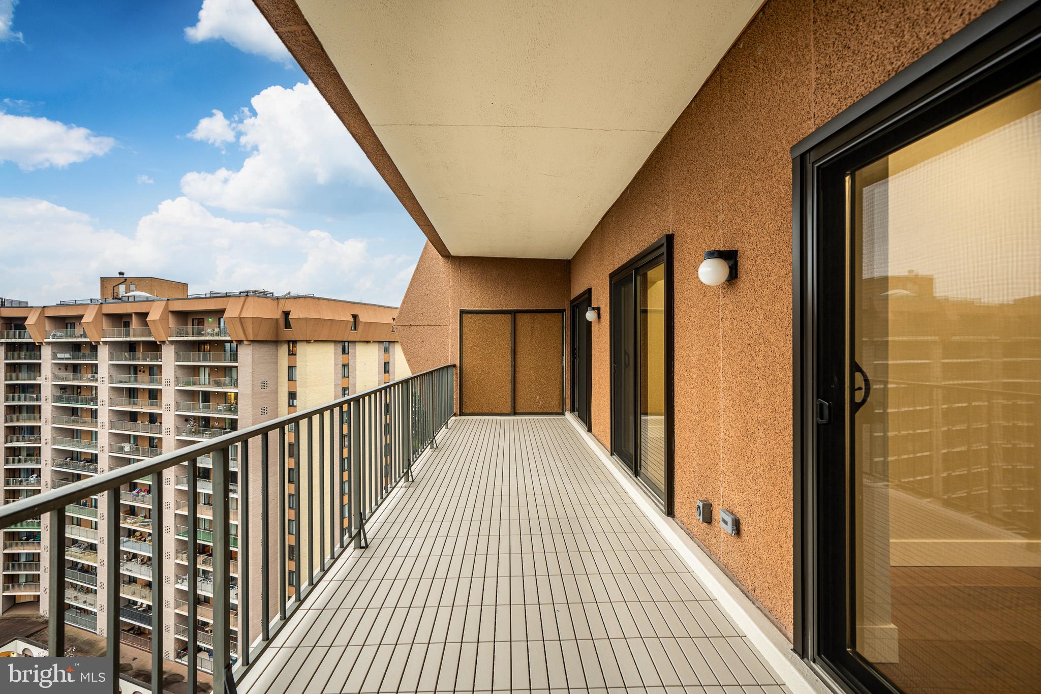 VALLEY FORGE TOWER - Residential