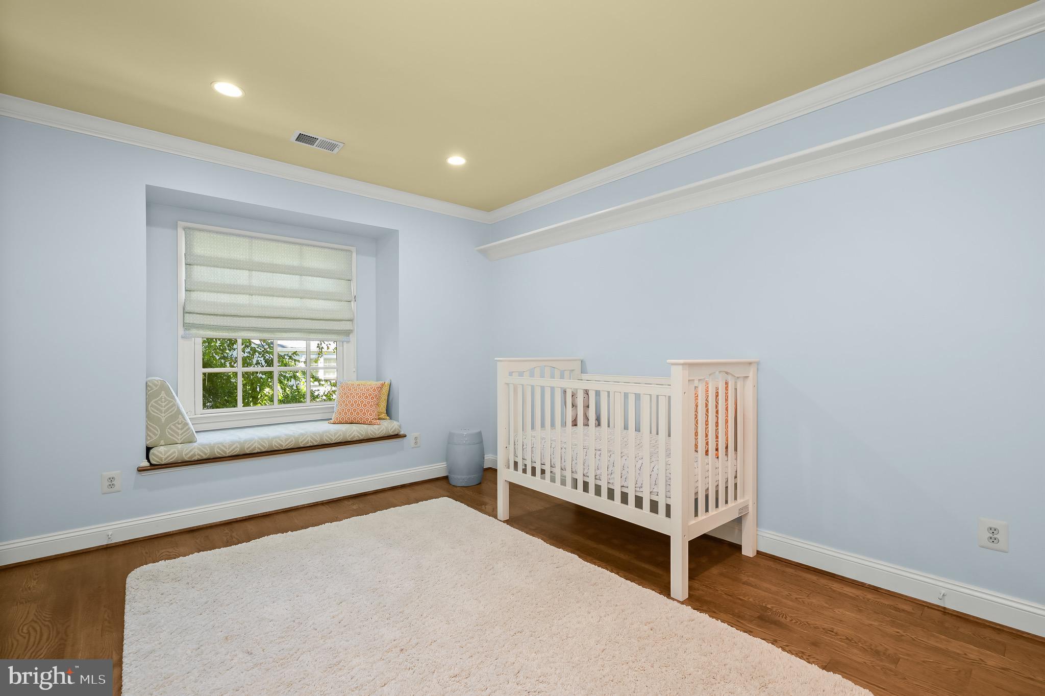 BURNING TREE - Residential