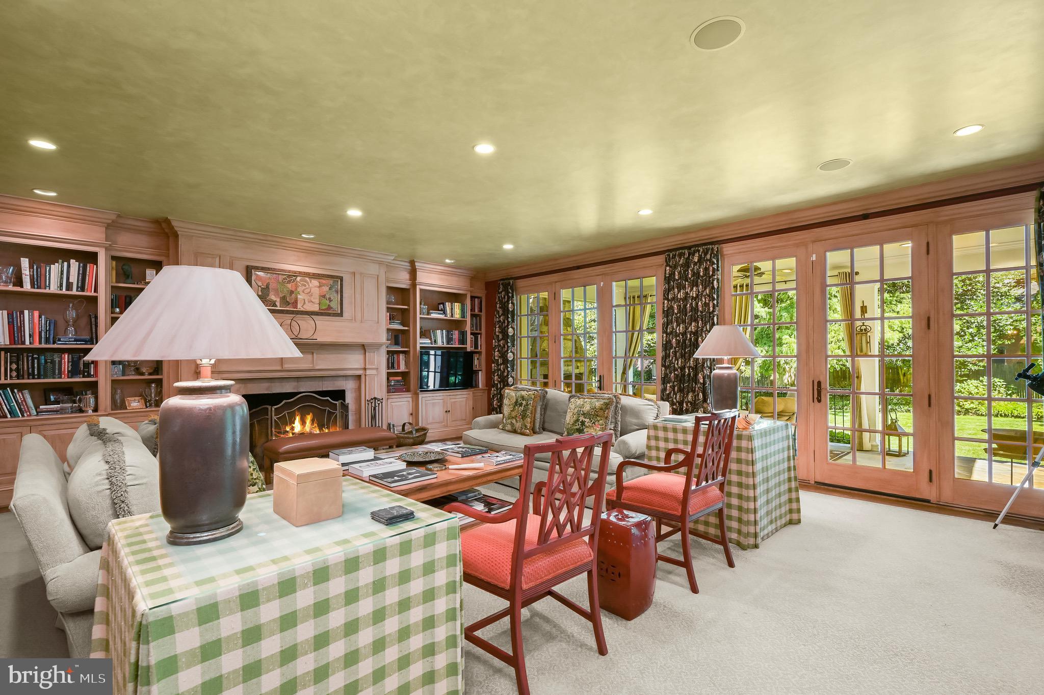 BURNING TREE - Residential