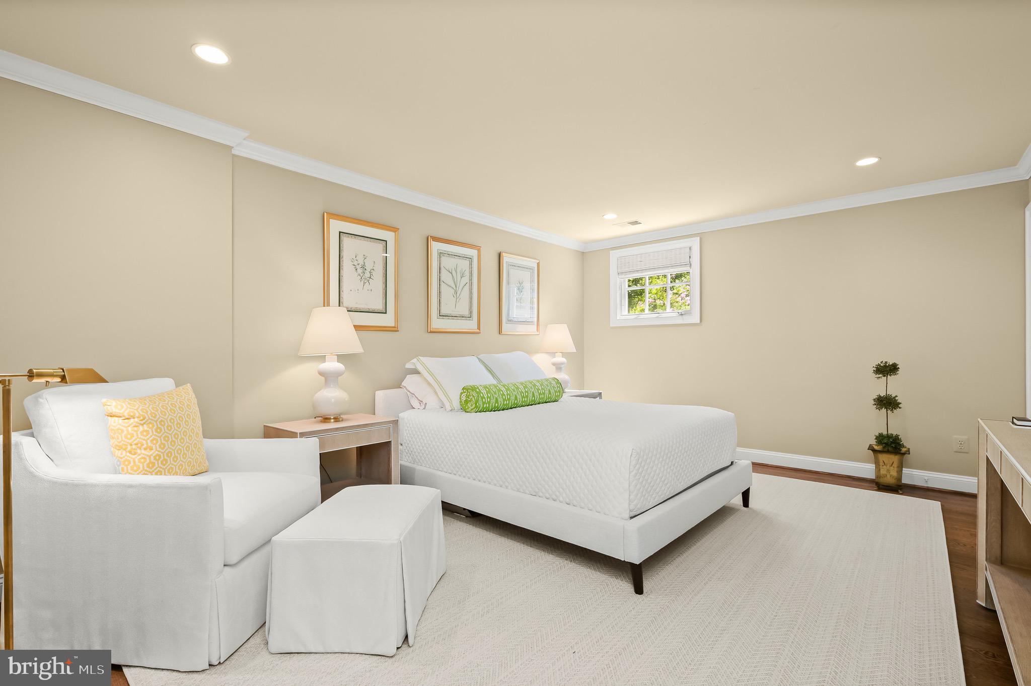 BURNING TREE - Residential