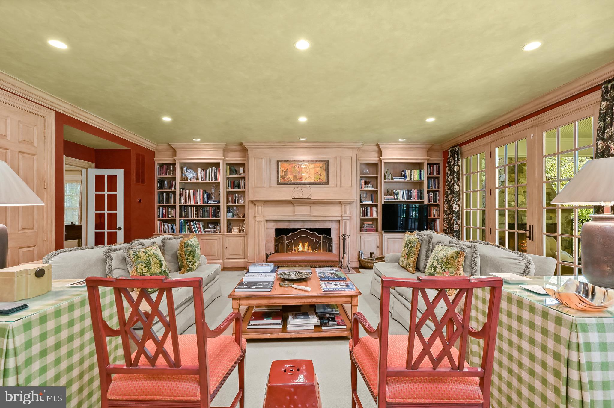 BURNING TREE - Residential