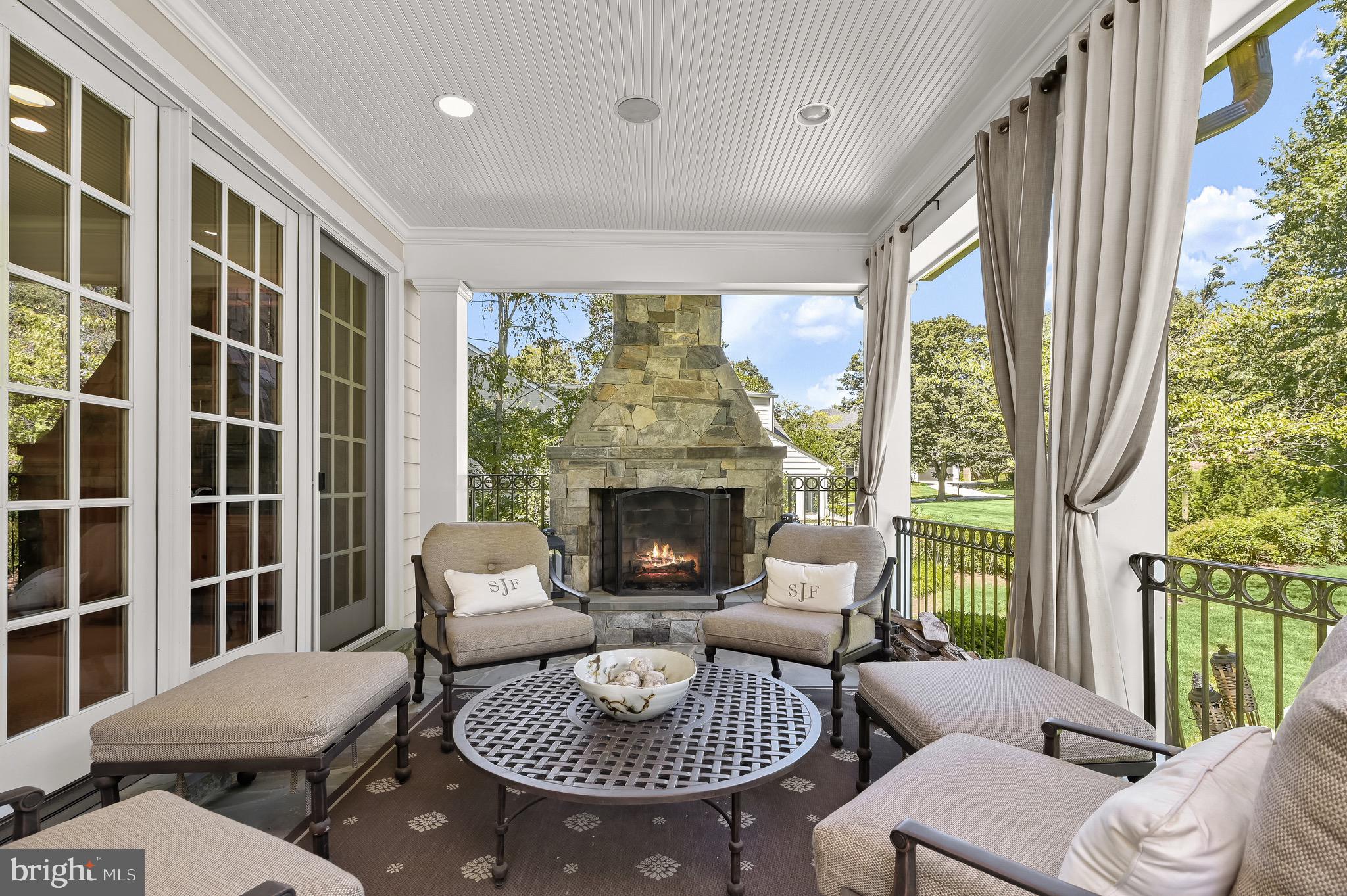 BURNING TREE - Residential