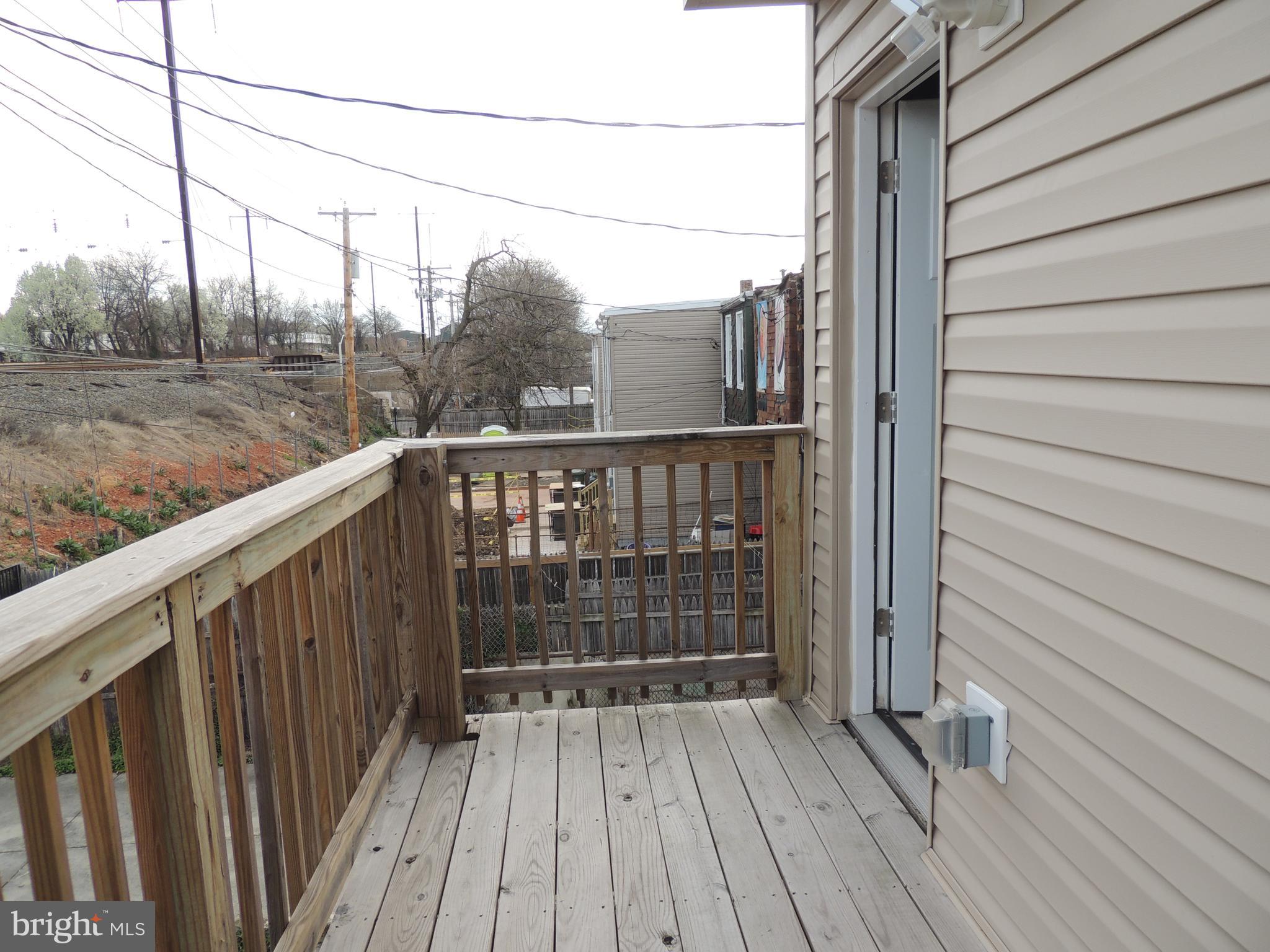 EAST MONUMENT HISTORIC DISTRICT - Residential Lease