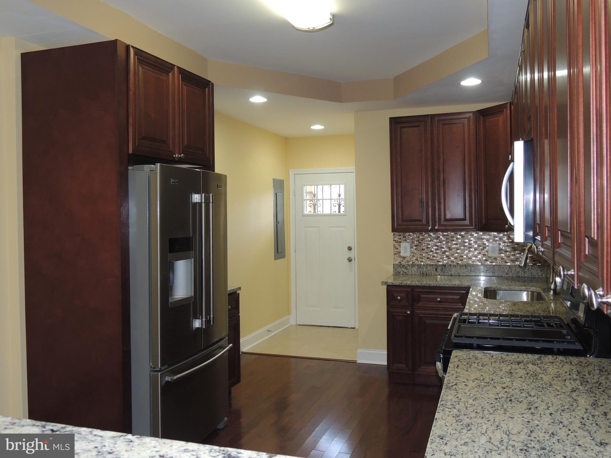 EAST MONUMENT HISTORIC DISTRICT - Residential Lease