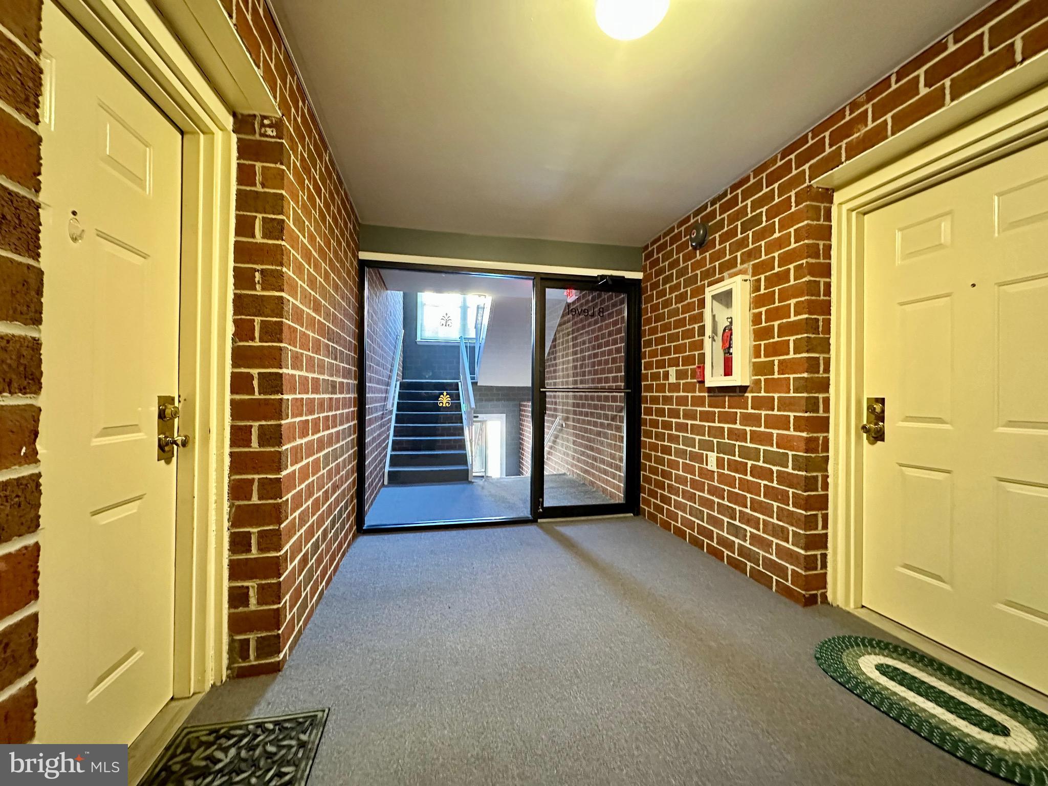 13 PIPE HILL COURT B B
