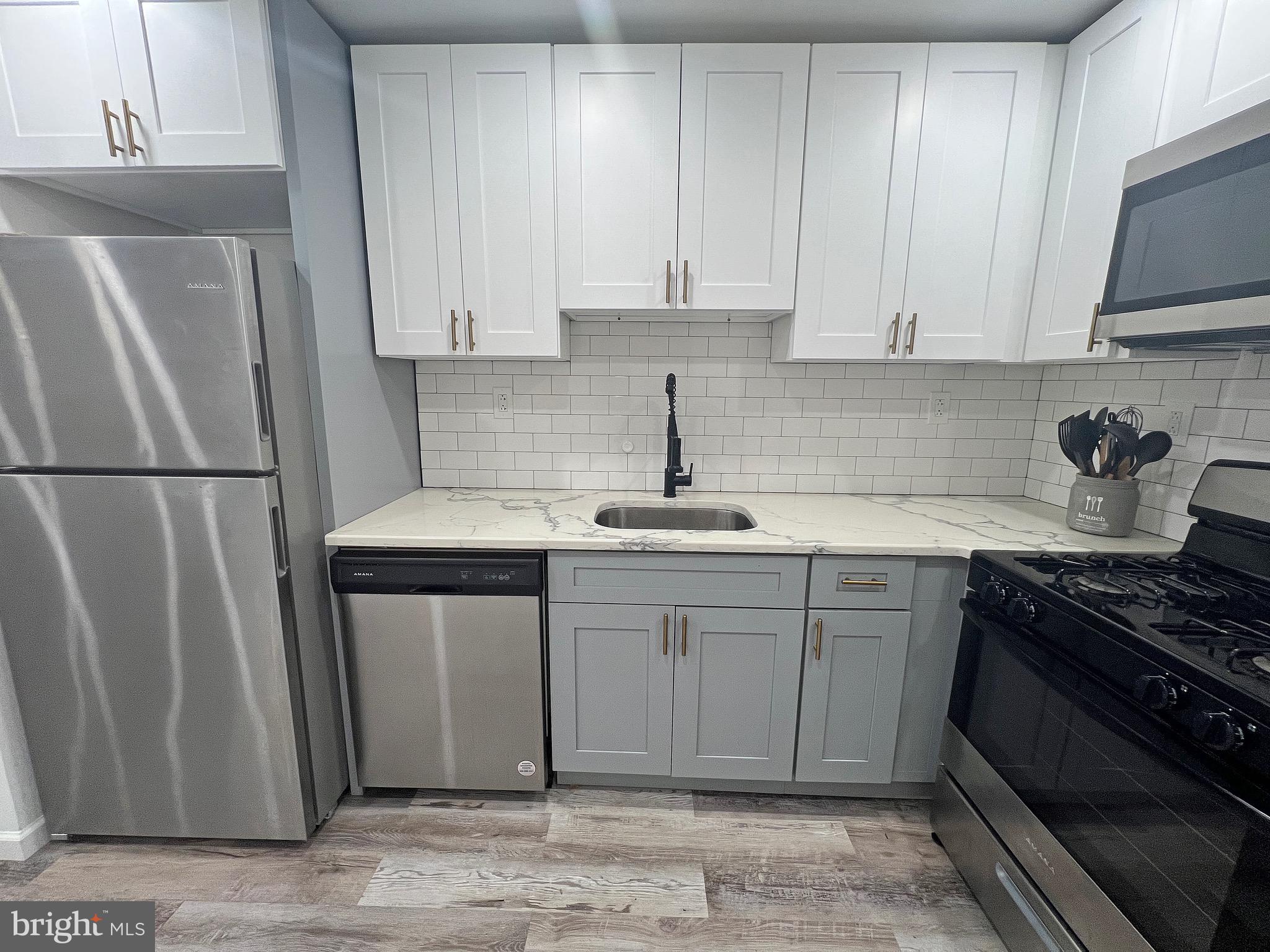 932 CLIFFORD BROWN WALK